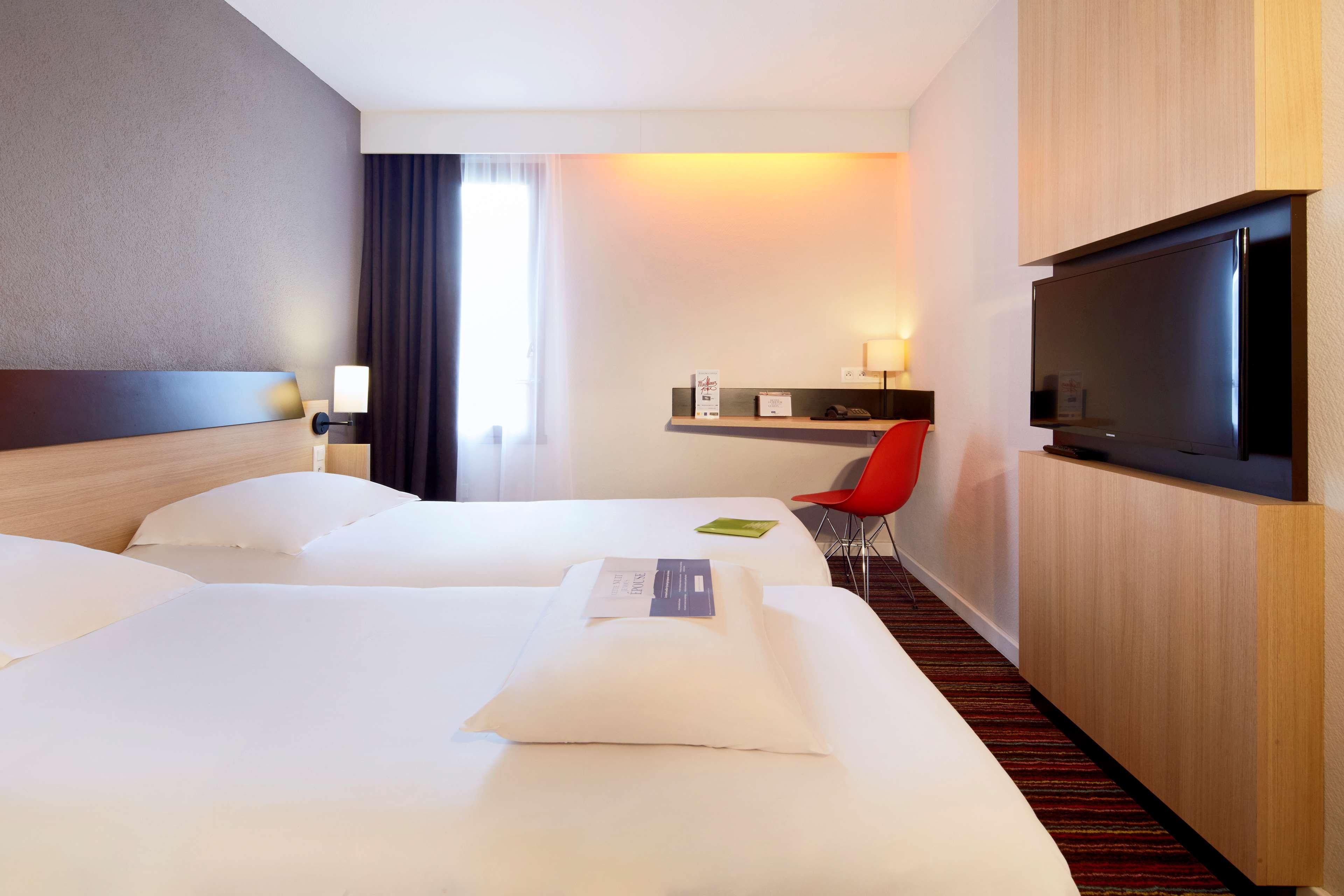 Kyriad Tours Sud - Chambray Les Tours Eksteriør billede