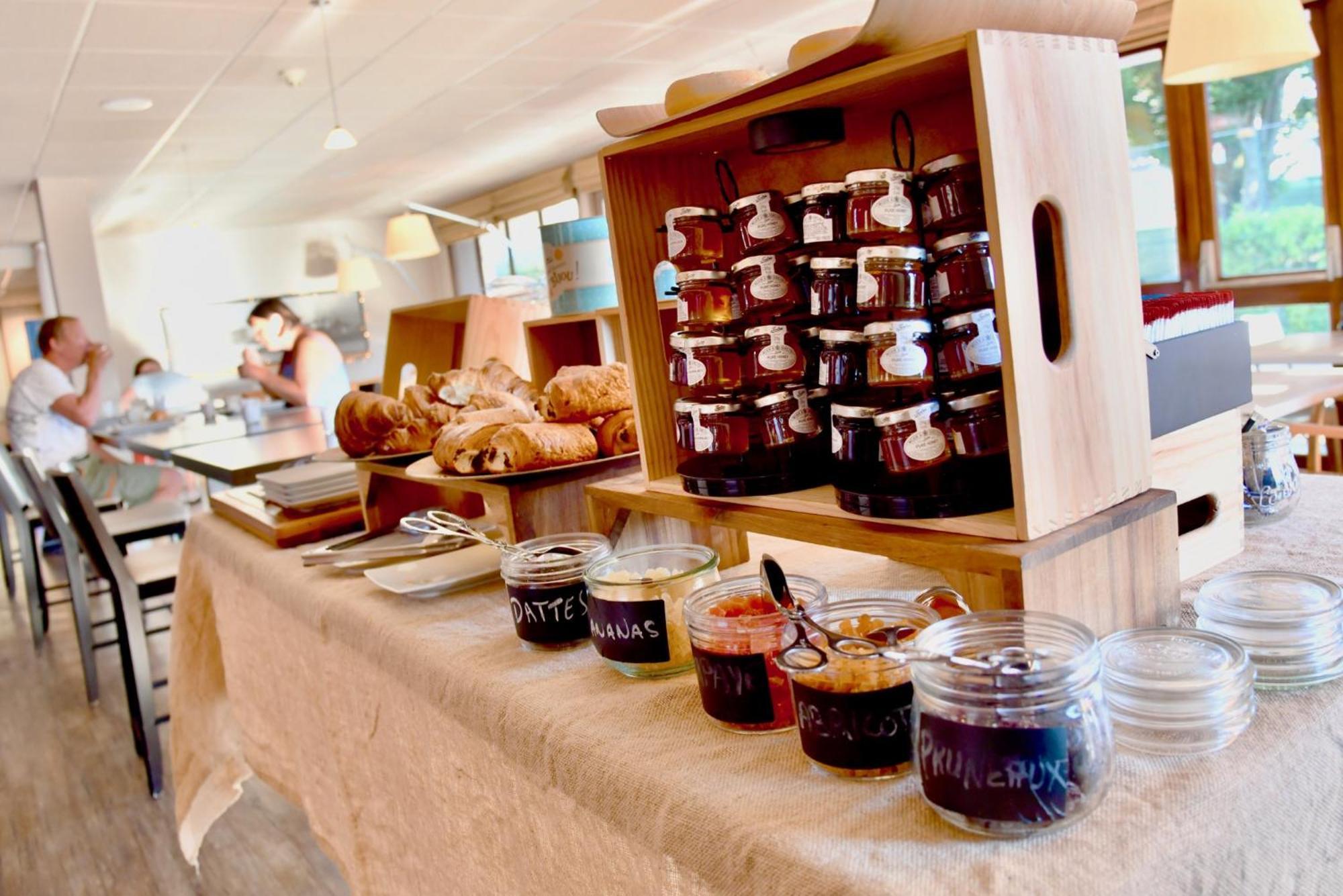Kyriad Tours Sud - Chambray Les Tours Eksteriør billede