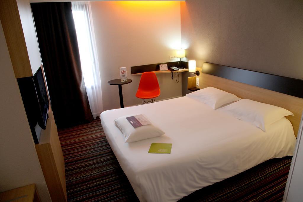 Kyriad Tours Sud - Chambray Les Tours Eksteriør billede